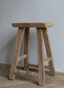 Stary stołek z drewna wiązowego V unikat